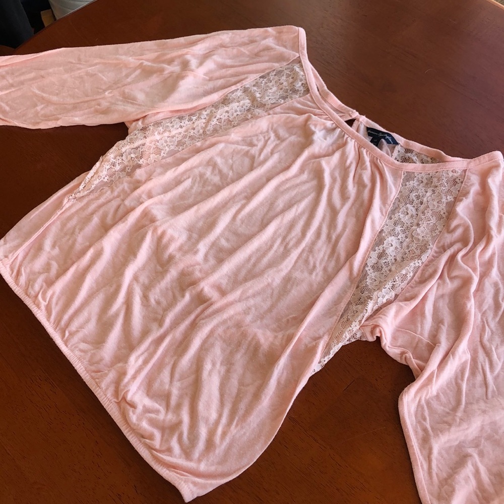Light 3/4 sleeve shirt